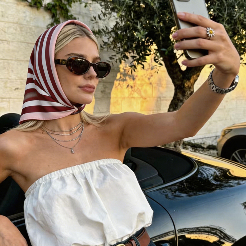 Women'S Vacation Accessories - Satijnzijde geometrische streepprint vierkante sjaal Lichtgewicht