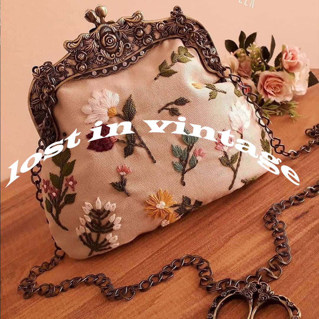 Women'S Accessories Purse - Lost in Vintage Floral Clasp Purse